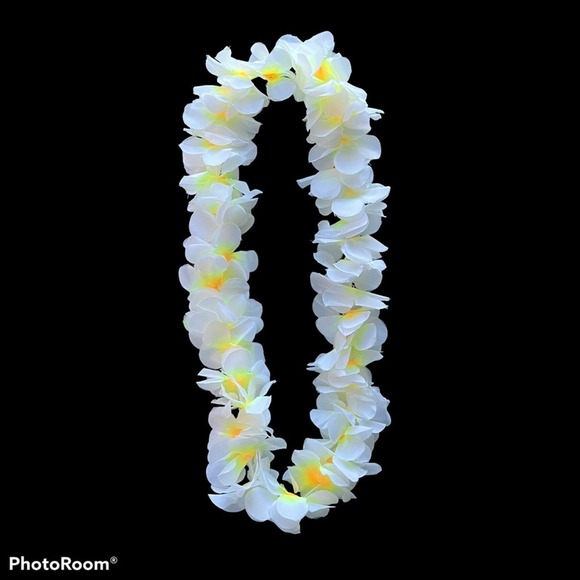 Hawaiian Flower Lei Necklace - Picture 1 of 2